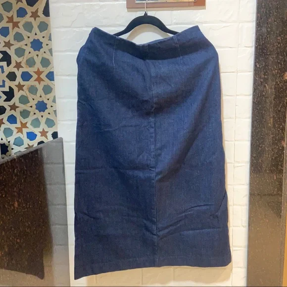 Zara Denim skirt ✨ - Picture 2 of 4